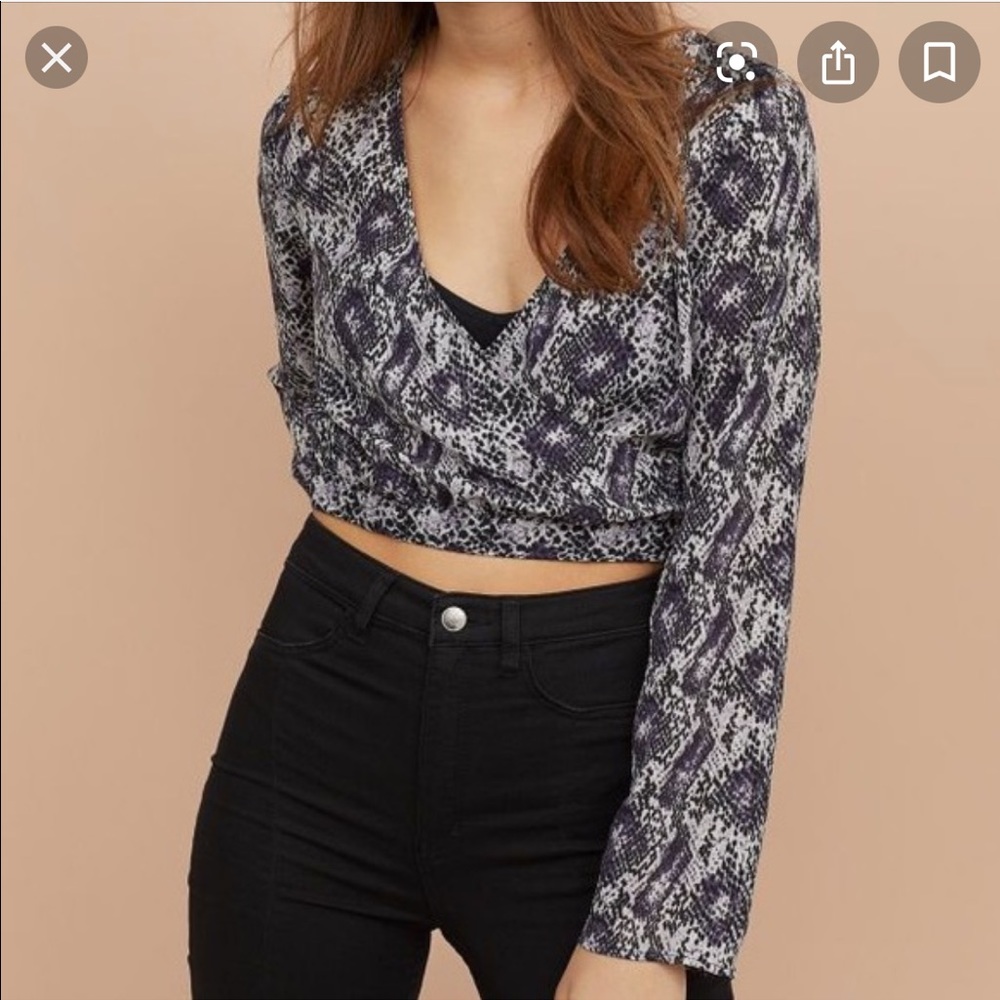 Snake print top